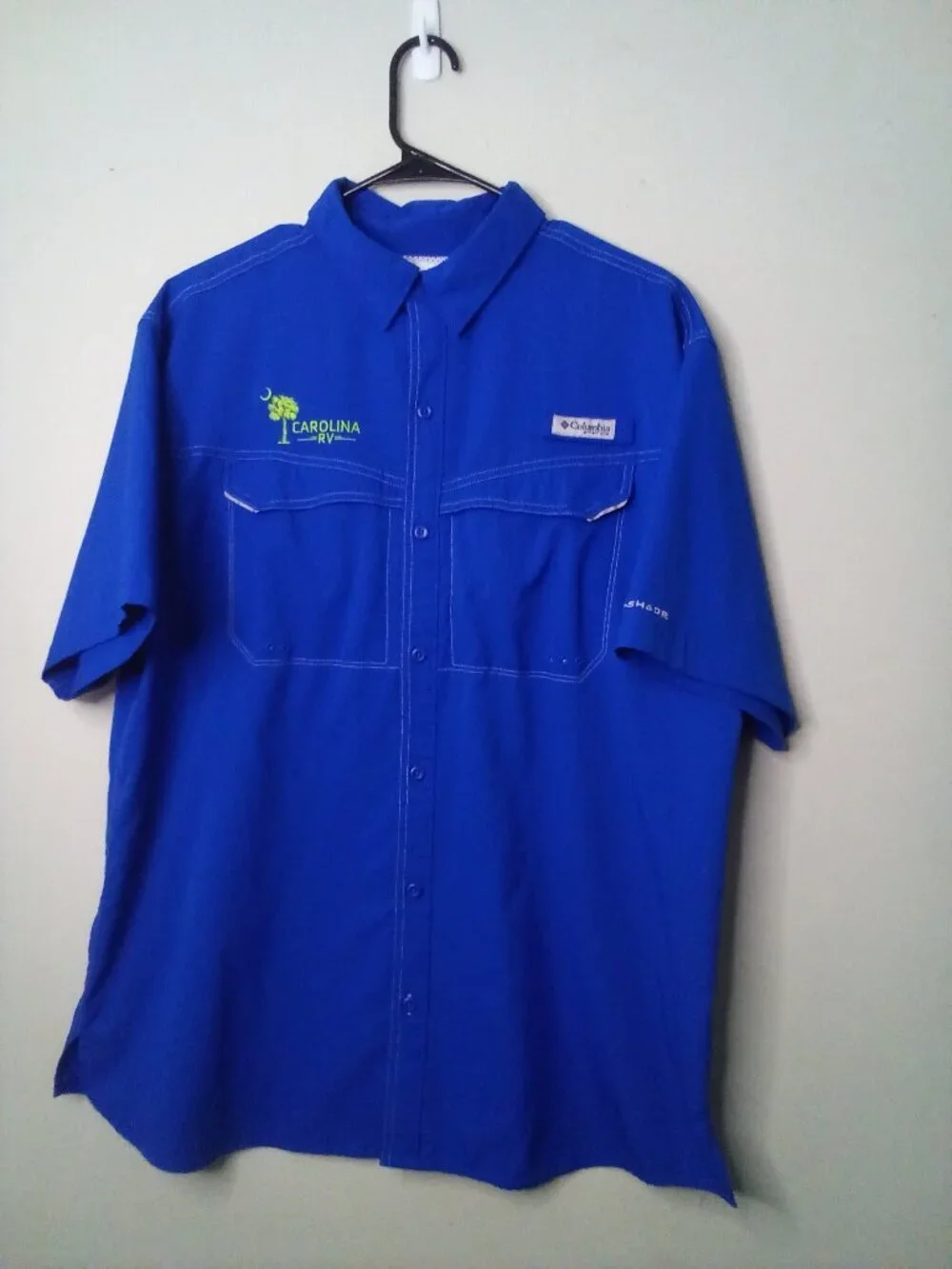 Columbia Shirt Men L Button Down Short Sleeve Carolina RV Vented Blue